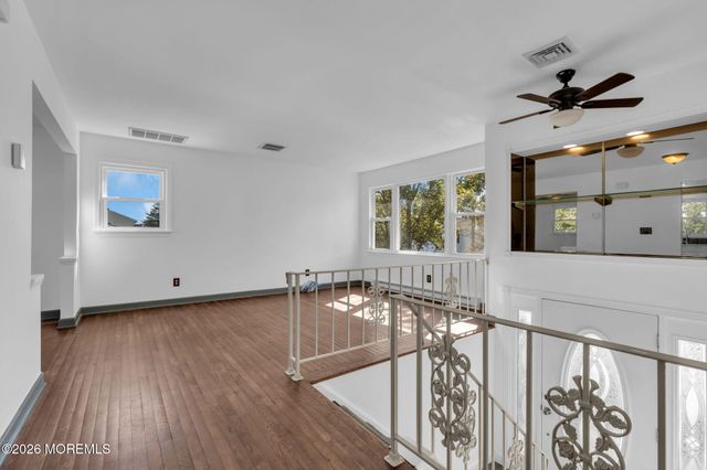 9 Creek Road, Port Monmouth, NJ 07758