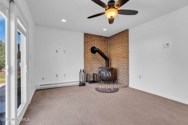 9 Creek Road, Port Monmouth, NJ 07758