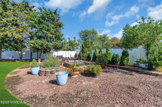 9 Creek Road, Port Monmouth, NJ 07758