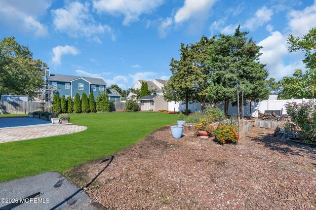 9 Creek Road, Port Monmouth, NJ 07758