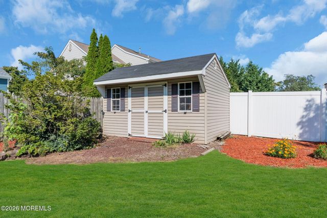 9 Creek Road, Port Monmouth, NJ 07758