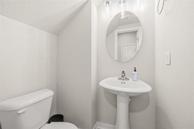 246 NE Meadow Lane, Ankeny, IA 50021