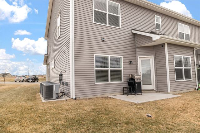 246 NE Meadow Lane, Ankeny, IA 50021