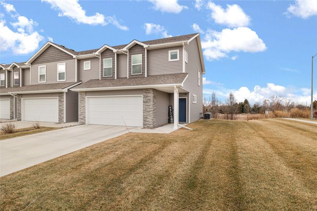246 NE Meadow Lane, Ankeny, IA 50021