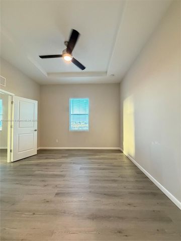 1025 Jupiter Lp, La Belle, FL 33935