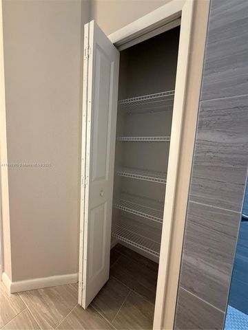 1025 Jupiter Lp, La Belle, FL 33935