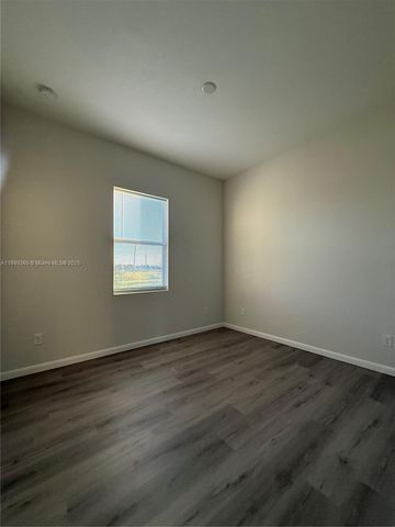 1025 Jupiter Lp, La Belle, FL 33935