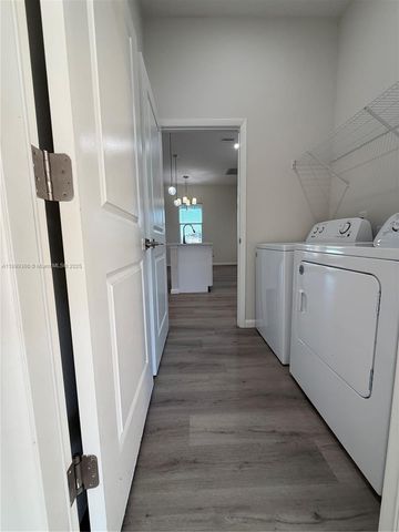 1025 Jupiter Lp, La Belle, FL 33935