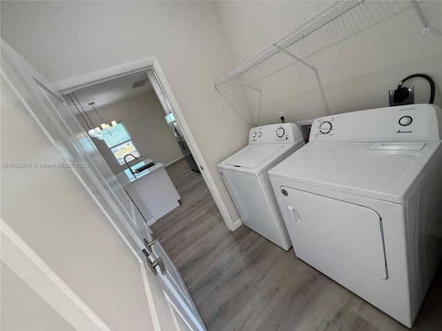 1025 Jupiter Lp, La Belle, FL 33935