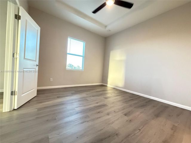 1025 Jupiter Lp, La Belle, FL 33935