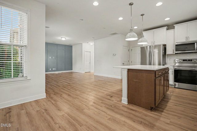 404 Avery Glenn Way, Fuquay Varina, NC 27526