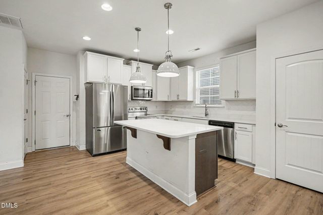 404 Avery Glenn Way, Fuquay Varina, NC 27526