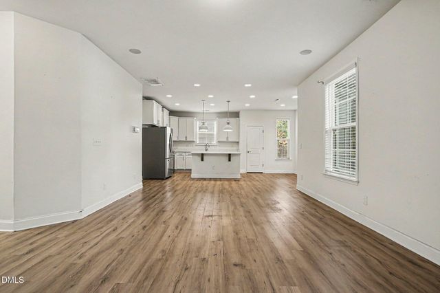 404 Avery Glenn Way, Fuquay Varina, NC 27526
