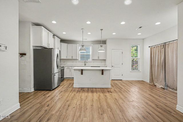 404 Avery Glenn Way, Fuquay Varina, NC 27526