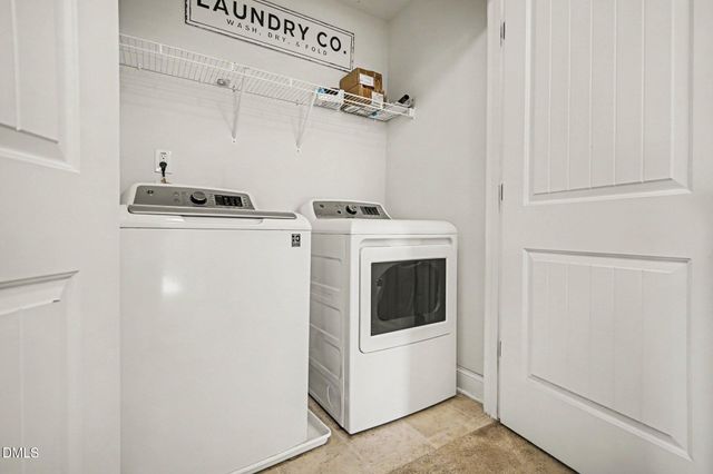 404 Avery Glenn Way, Fuquay Varina, NC 27526