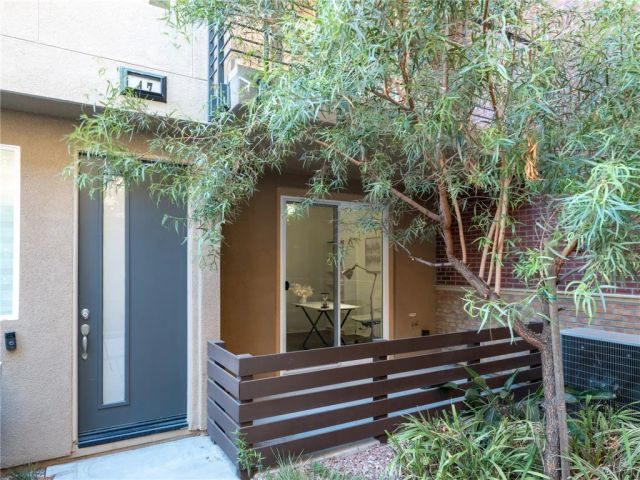 422 W Route 66 47, Glendora, CA 91740