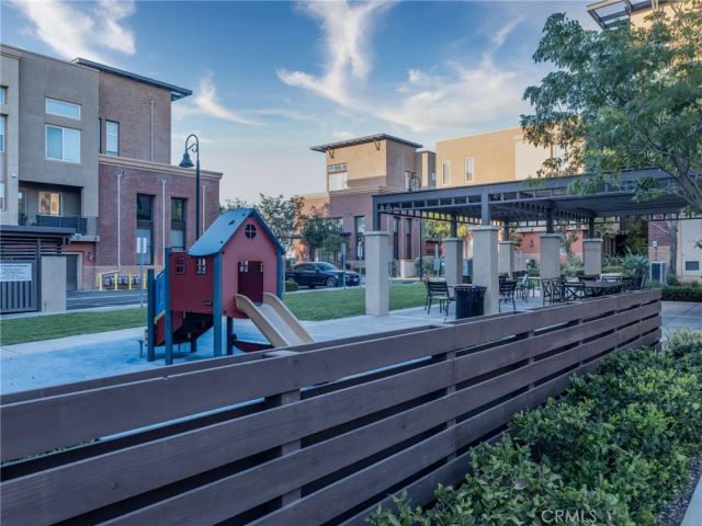 422 W Route 66 47, Glendora, CA 91740