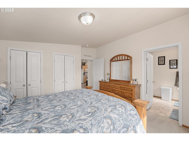 621 HIGHLAND VISTA Ln, Roseburg, OR 97471