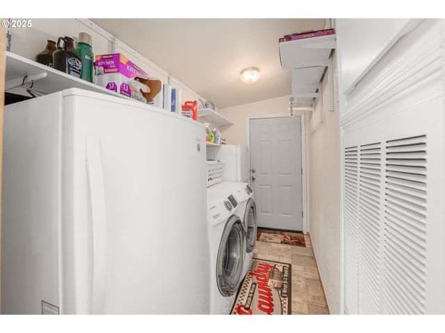 621 HIGHLAND VISTA Ln, Roseburg, OR 97471