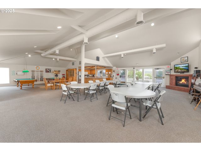 621 HIGHLAND VISTA Ln, Roseburg, OR 97471