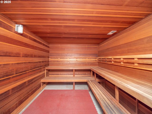 621 HIGHLAND VISTA Ln, Roseburg, OR 97471