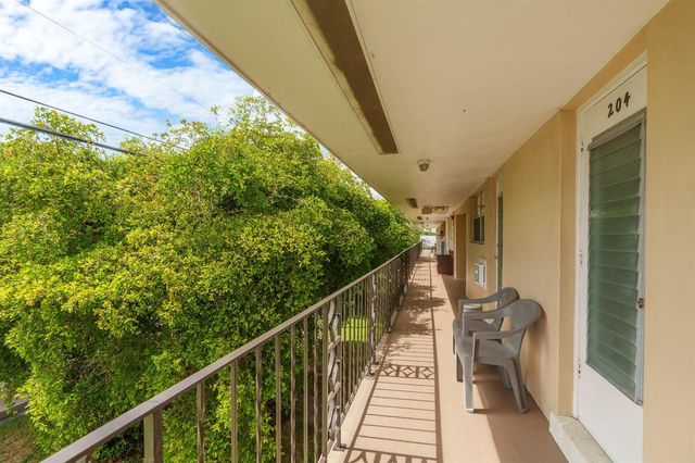 2106 NE 56th Court 204, Fort Lauderdale, FL 33308