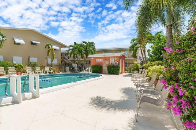 2106 NE 56th Court 204, Fort Lauderdale, FL 33308