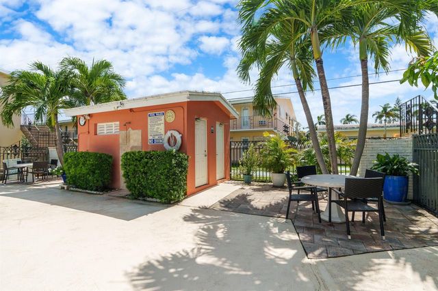 2106 NE 56th Court 204, Fort Lauderdale, FL 33308