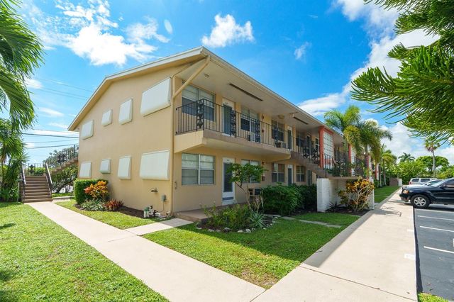 2106 NE 56th Court 204, Fort Lauderdale, FL 33308