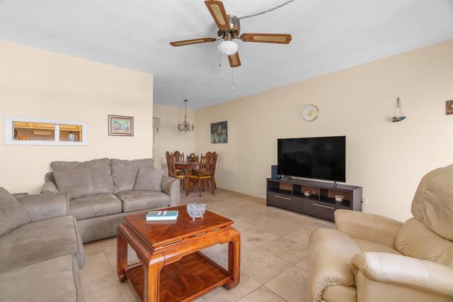 2106 NE 56th Court 204, Fort Lauderdale, FL 33308