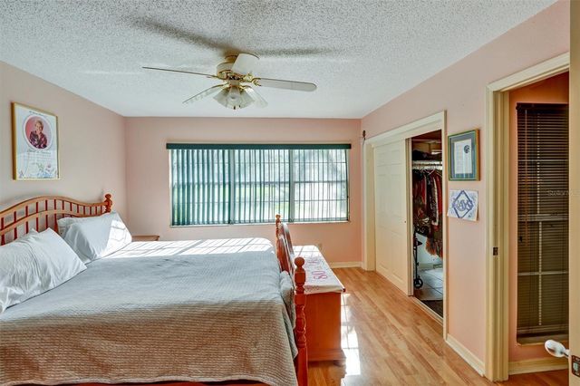 8352 MEADOWBROOK DRIVE 11, Seminole, FL 33777