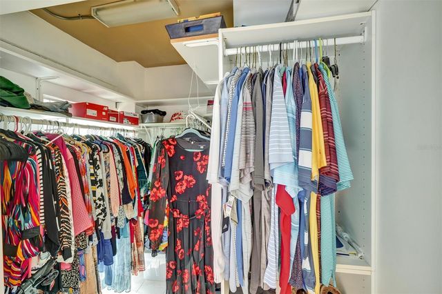 8352 MEADOWBROOK DRIVE 11, Seminole, FL 33777