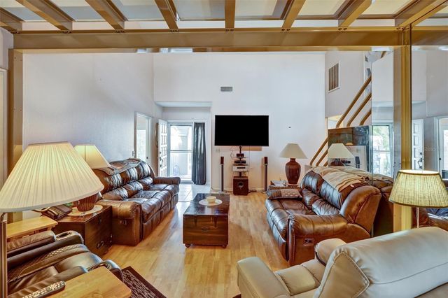 8352 MEADOWBROOK DRIVE 11, Seminole, FL 33777