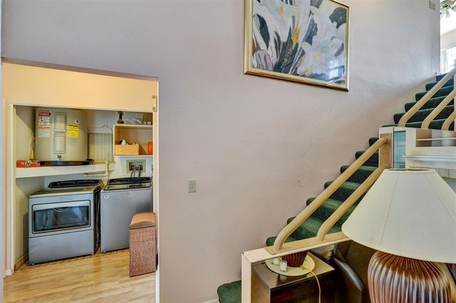 8352 MEADOWBROOK DRIVE 11, Seminole, FL 33777