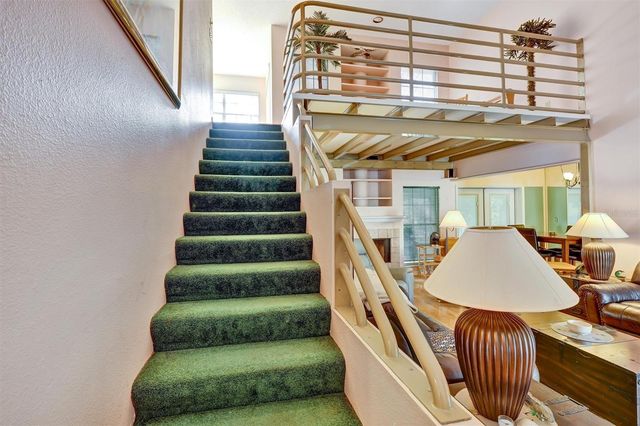 8352 MEADOWBROOK DRIVE 11, Seminole, FL 33777