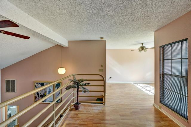 8352 MEADOWBROOK DRIVE 11, Seminole, FL 33777