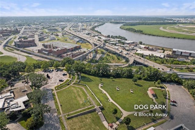308 W 8th Street 302, Kansas City, MO 64105