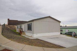 635 Lonetree Lane, Richland, WA 99352