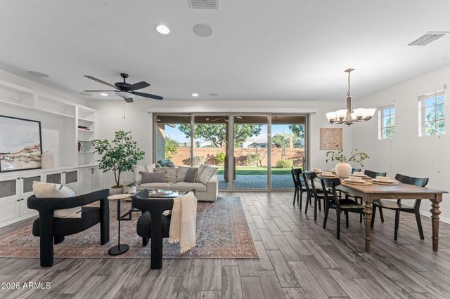 2167 S OSBORN Lane, Gilbert, AZ 85295