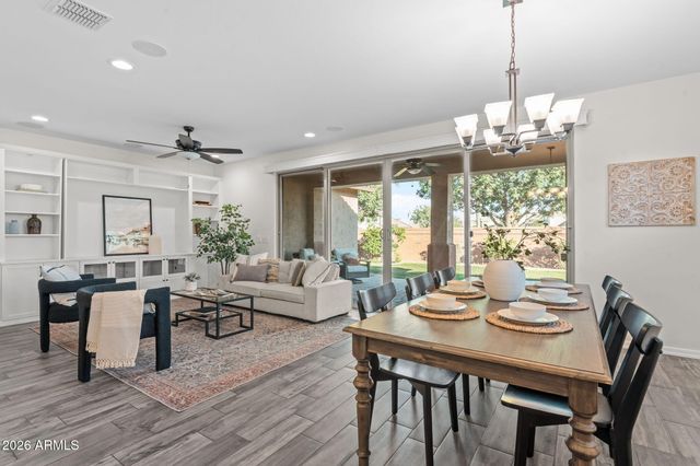 2167 S OSBORN Lane, Gilbert, AZ 85295