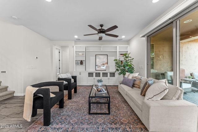 2167 S OSBORN Lane, Gilbert, AZ 85295