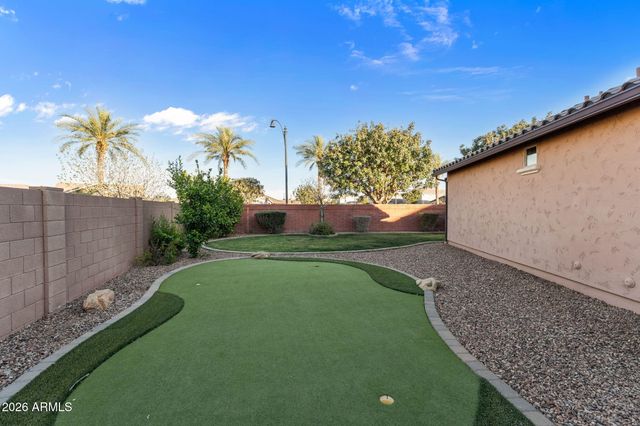 2167 S OSBORN Lane, Gilbert, AZ 85295