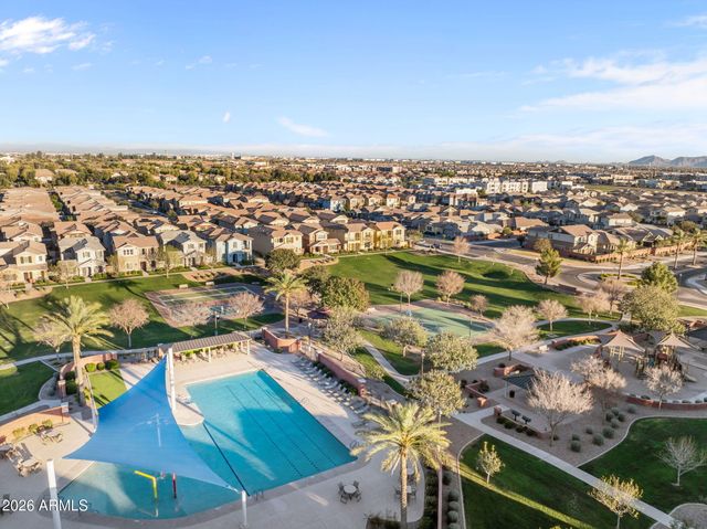 2167 S OSBORN Lane, Gilbert, AZ 85295