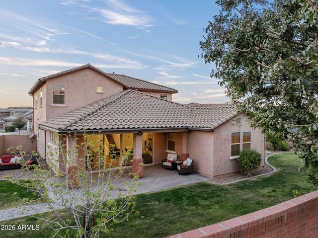 2167 S OSBORN Lane, Gilbert, AZ 85295