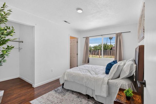 629 Lee Dr, Sacramento, CA 95815