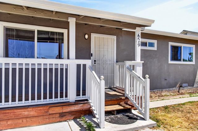 629 Lee Dr, Sacramento, CA 95815