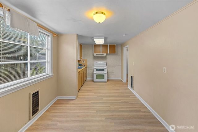 409 Wells Avenue N, Renton, WA 98057