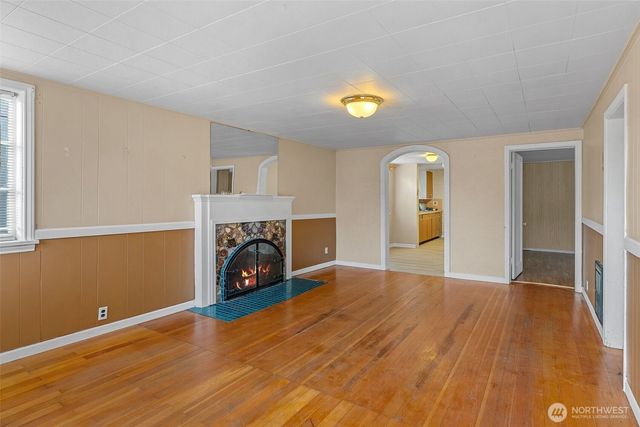 409 Wells Avenue N, Renton, WA 98057