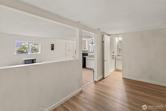 409 Wells Avenue N, Renton, WA 98057