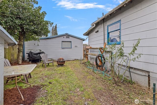 409 Wells Avenue N, Renton, WA 98057